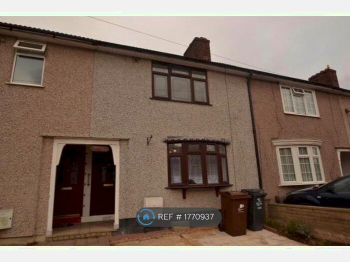 2 Bedroom Terraced House To Rent In Ivyhouse Road, Dagenham, RM9