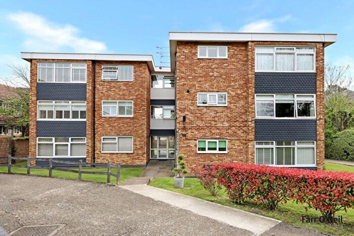 2 Bedroom Flat For Sale In Cedar Close, Buckhurst Hill, IG9