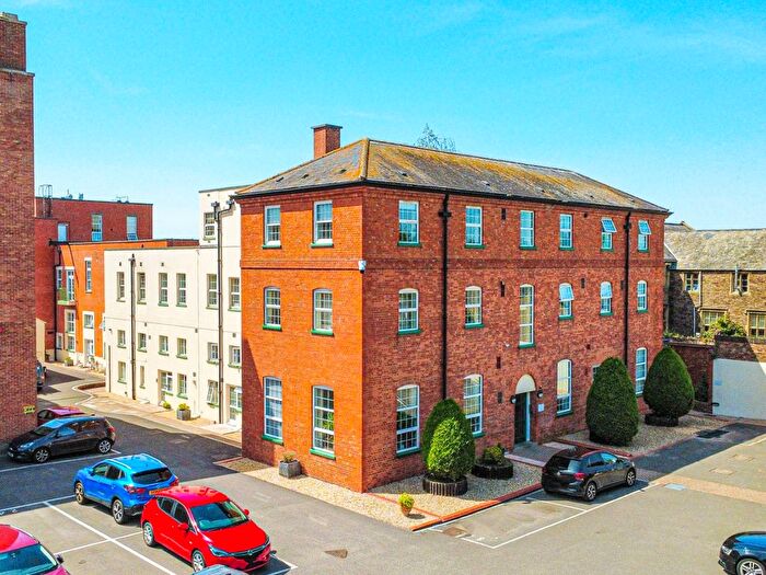 2 Bedroom Maisonette For Sale In Whirligig Place, Whirligig Lane, Taunton, Somerset - No Chain!, TA1