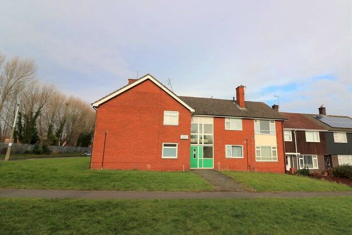 2 Bedroom Flat To Rent In Parklands, Little Sutton, Ellesmere Port CH66