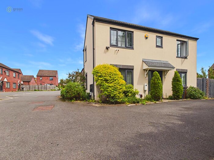 3 Bedroom Detached House For Sale In Sundew Drive, Chelmsley Wood, Solihull, B37