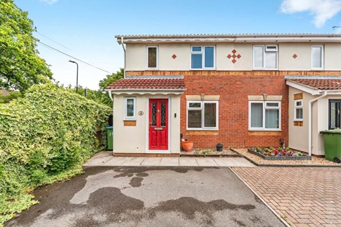 3 Bedroom Semi-Detached House For Sale In Watts Close, Southampton, Hampshire, SO16