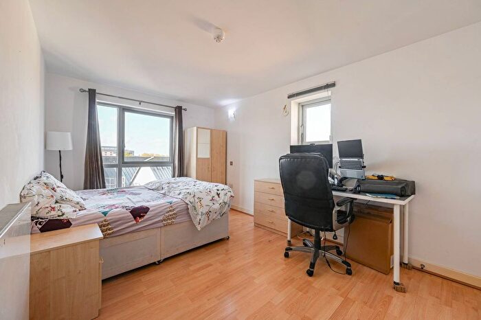 2 Bedroom Flat To Rent In Greenroof Way, Greenwich Millennium Village, London, SE10