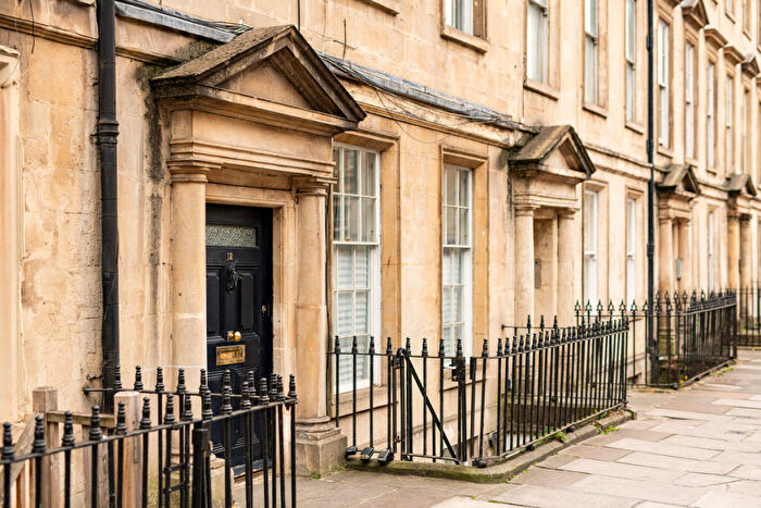 1 Bedroom Apartment For Sale In Bladud Buildings, Bath, BA1