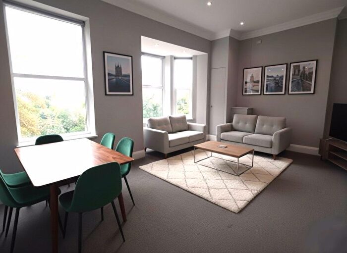 2 Bedroom Flat To Rent In Wellington Road, Manchester, M30