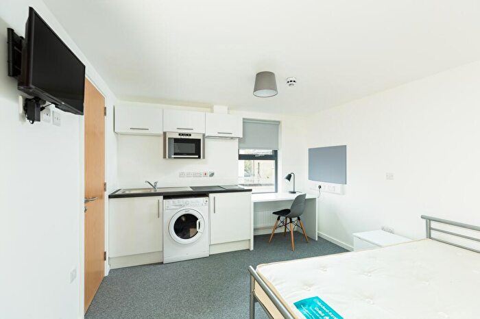 1 Bedroom Flat To Rent In Wellsway, Bath, BA2