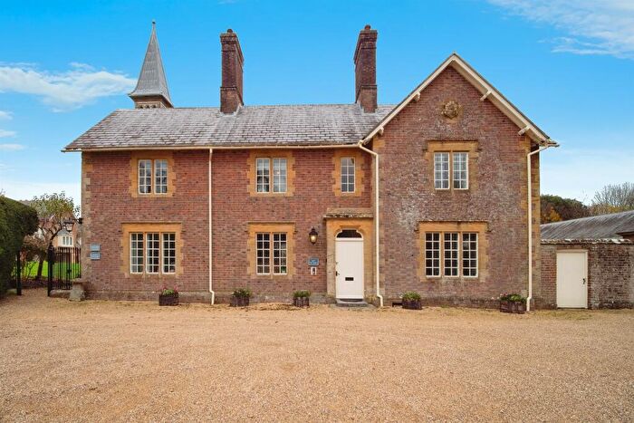 2 Bedroom Apartment For Sale In The Stables, Puddletown, Dorchester, DT2