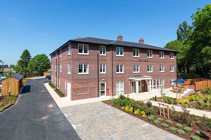 2 Bedroom Flat For Sale In The Green, Aldridge, Walsall, WS9