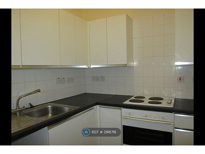 1 Bedroom Flat To Rent In Highholm Street, Port Glasgow, PA14