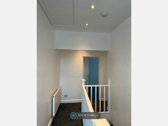 3 Bedroom Terraced House To Rent In Halesowen, Halesowen, B62