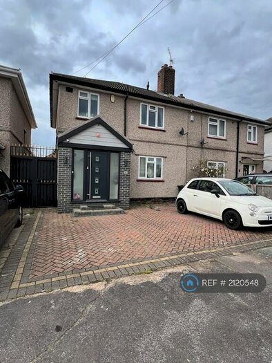 4 Bedroom Semi-Detached House To Rent In Hall Road, Chadwell Heath, Romford, RM6