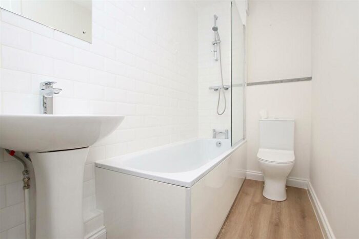 1 Bedroom Flat To Rent In Widcombe Crescent, Bath, BA2