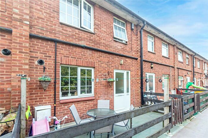 3 Bedroom Maisonette For Sale In New Road, Rubery, Rednal, Birmingham, B45