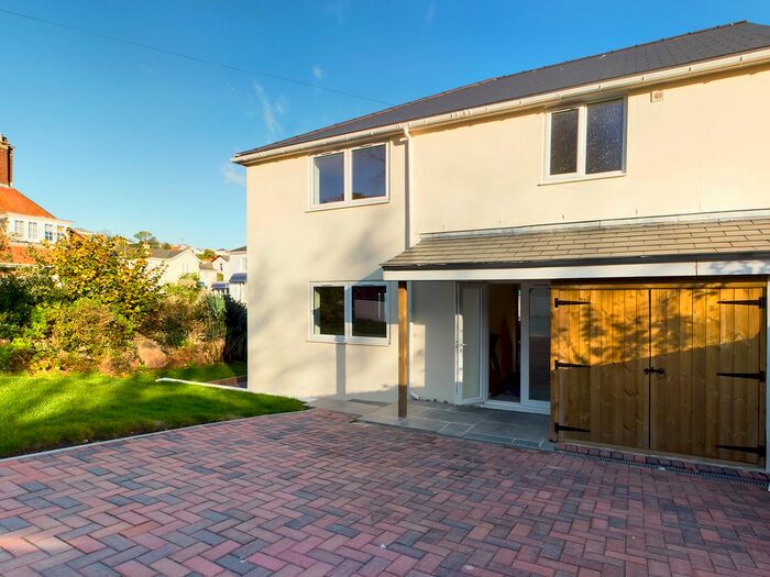 4 Bedroom Detached House To Rent In Avenue Road, Torquay TQ2