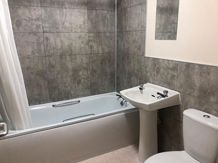 2 Bedroom Flat To Rent In North Lindsay Street, Dundee, DD1