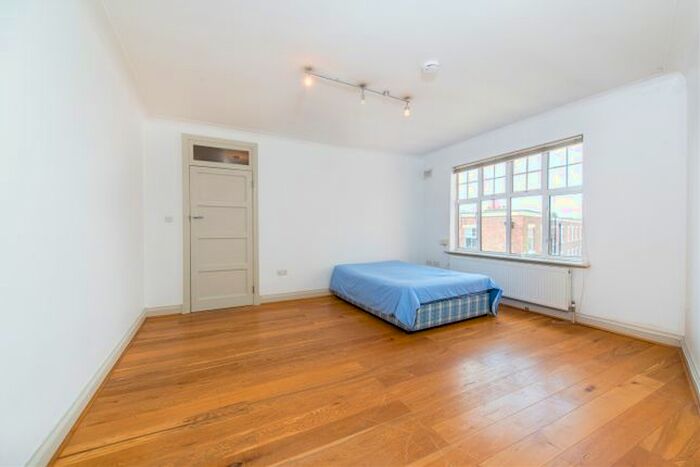 Studio To Rent In Haverstock Hill, London, NW3