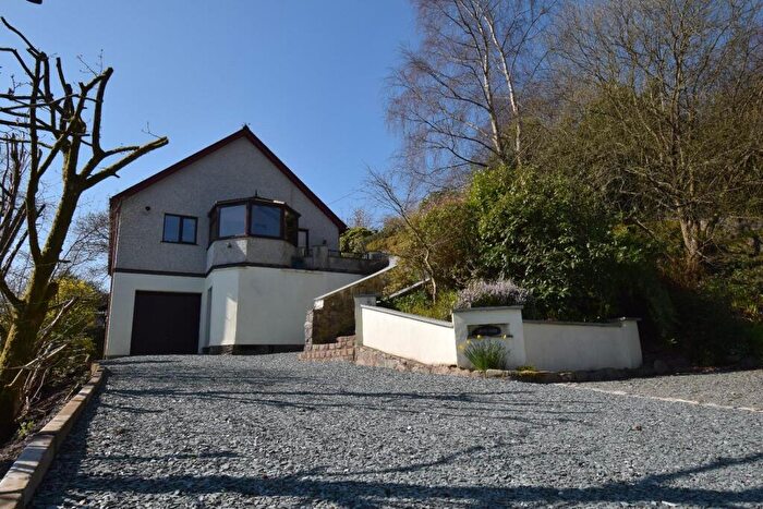 4 Bedroom House For Sale In Penrhyndeudraeth, LL48