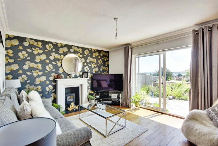 3 Bedroom Bungalow For Sale In Heath Road, Maidstone, Kent, ME16
