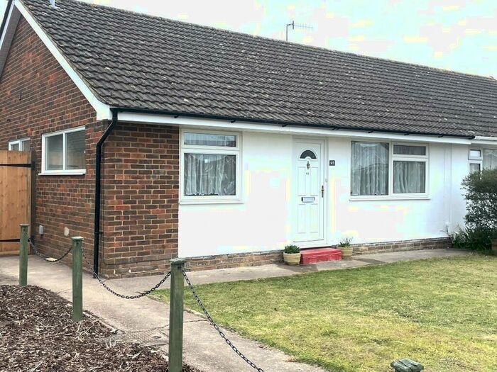 2 Bedroom Bungalow To Rent In New Road, Worthing, West Sussex, BN13
