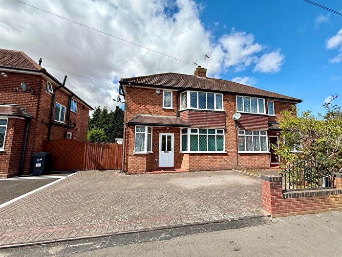 3 Bedroom Semi-Detached House For Sale In Westbrook Way, Wombourne, WV5