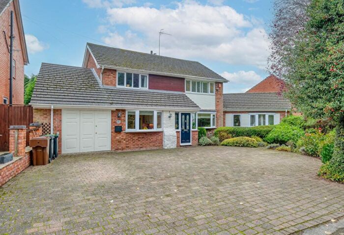 4 Bedroom Detached House For Sale In Littleheath Lane, Lickey End, B60