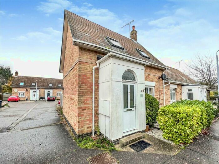 2 Bedroom End Of Terrace House To Rent In Middle King, Braintree, Essex, CM7