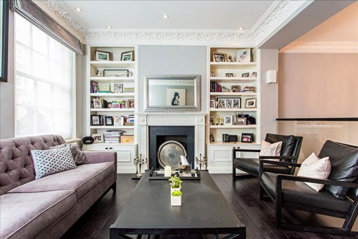 5 Bedroom Semi-Detached House To Rent In Princedale Road, Holland Park, W11