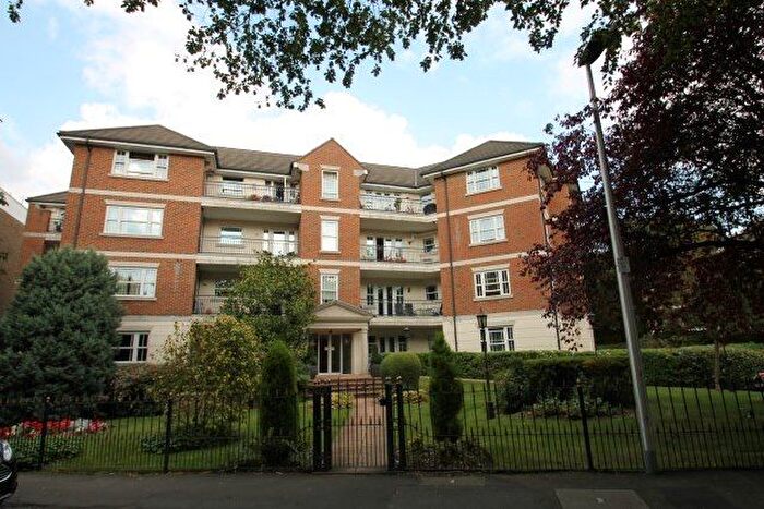 2 Bedroom Flat To Rent In Sunset Avenue, Woodford Green, Woodford Green, IG8