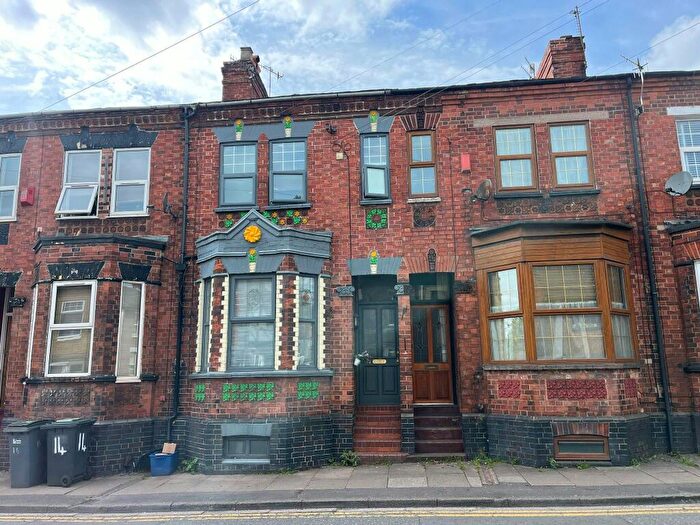 4 Bedroom House Of Multiple Occupation For Sale In Victoria Street, Stoke-On-Trent, Staffordshire, ST4