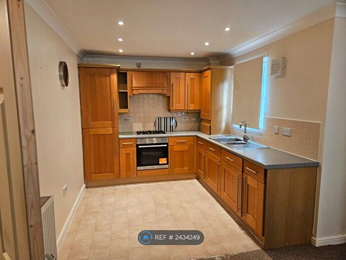 2 Bedroom Flat To Rent In Bellmer Close, Barnsley, S71