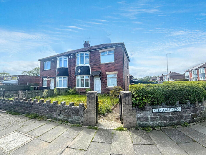 2 Bedroom Flat For Sale In Cleveland Gardens, Wallsend, Tyne And Wear, NE28