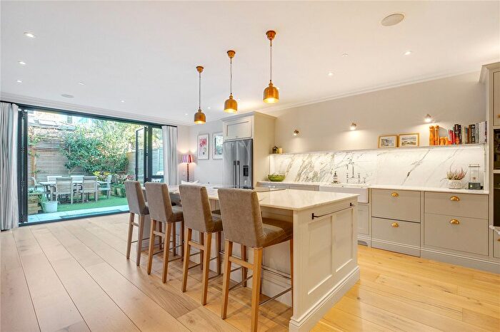 5 Bedroom Terraced House For Sale In Hillier Road, London, SW11