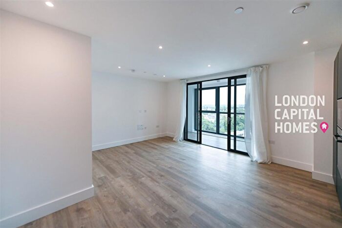 2 Bedroom Flat To Rent In Pearson Building, Station Road, Croydon, London, CR0