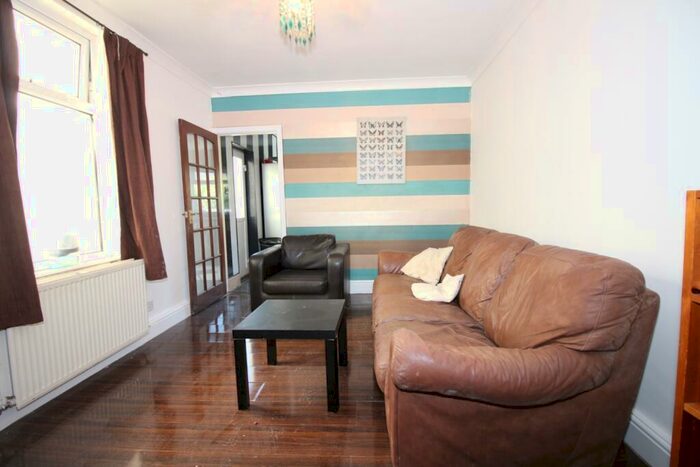 4 Bedroom Terraced House To Rent In Tewkesbury Street, Cathays, CF24