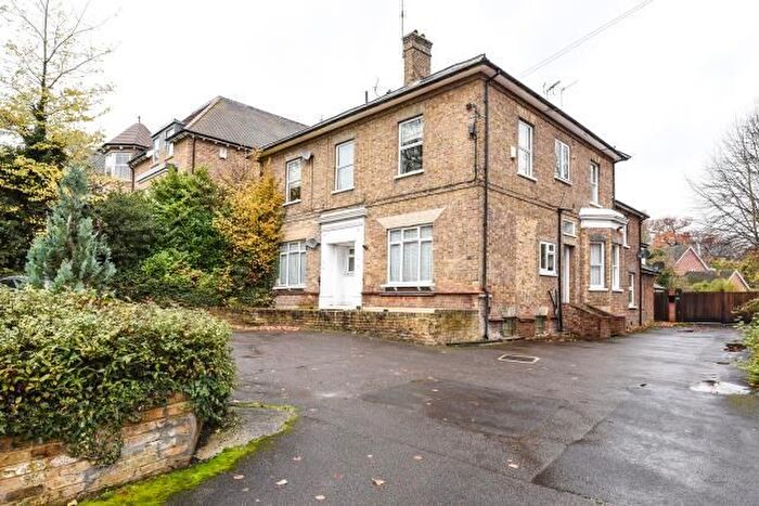 1 Bedroom Flat To Rent In Egham Hill, Egham, TW20