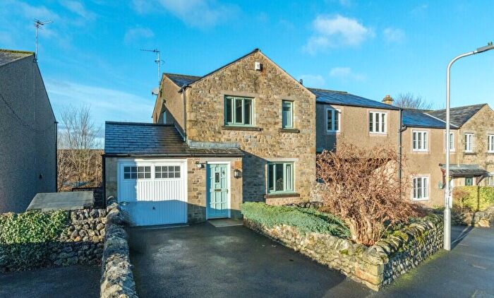 3 Bedroom End Of Terrace House For Sale In Town Head Way, Settle, North Yorkshire, BD24