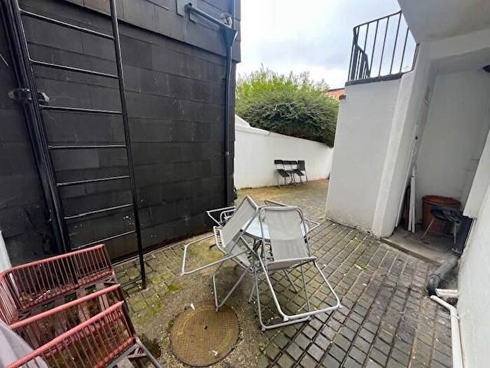 Studio To Rent In Compton Avenue, Brighton, BN1