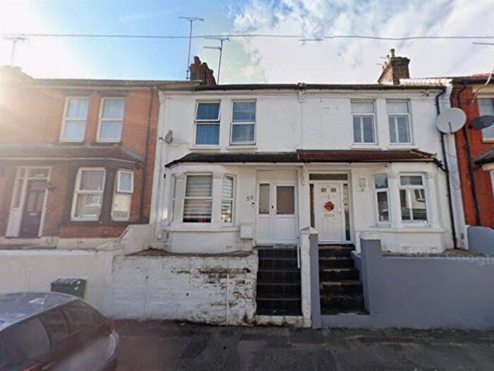 4 Bedroom Terraced House To Rent In Corporation Road, Gillingham, ME7