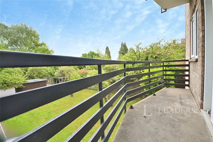 2 Bedroom Flat For Sale In Hills Road, Cambridge, Cambridgeshire, CB2