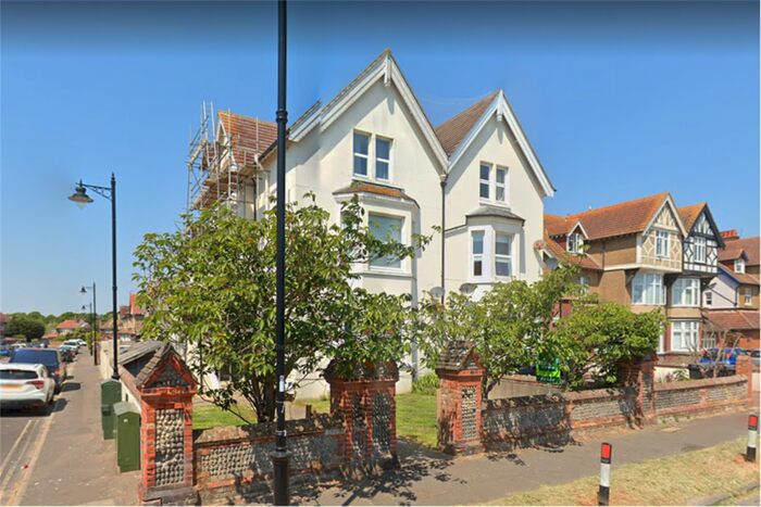 Flat To Rent In Norfolk Road, Littlehampton, BN17