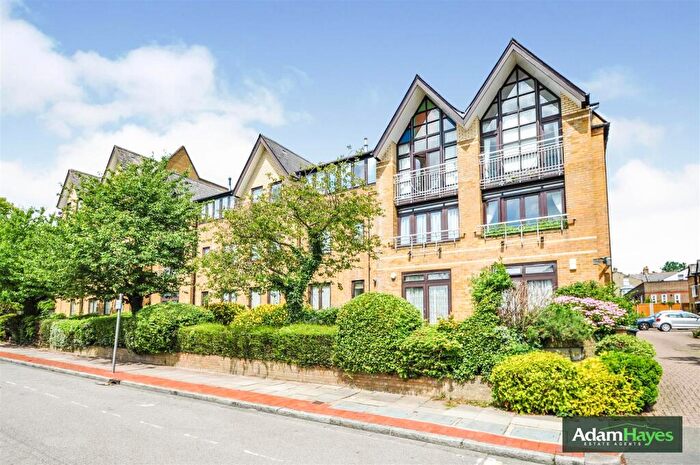 1 Bedroom Retirement Property For Sale In Sandringham Gardens, North Finchley, N12