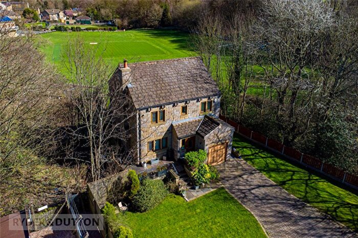 4 Bedroom Detached House For Sale In Riverside Court, Denby Dale, Huddersfield, HD8