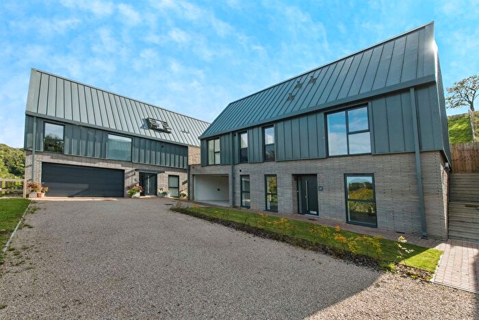 4 Bedroom Detached House For Sale In Elizabeth Penton Way, Bampton, Tiverton, EX16