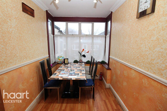 4 Bedroom Semi Detached House To Rent In Evington Road, Leicester, LE2