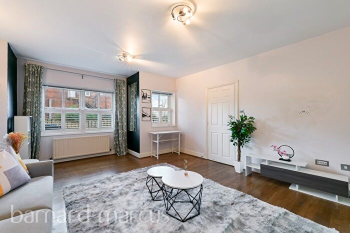 3 Bedroom Property To Rent In Freeland Road, London, W5