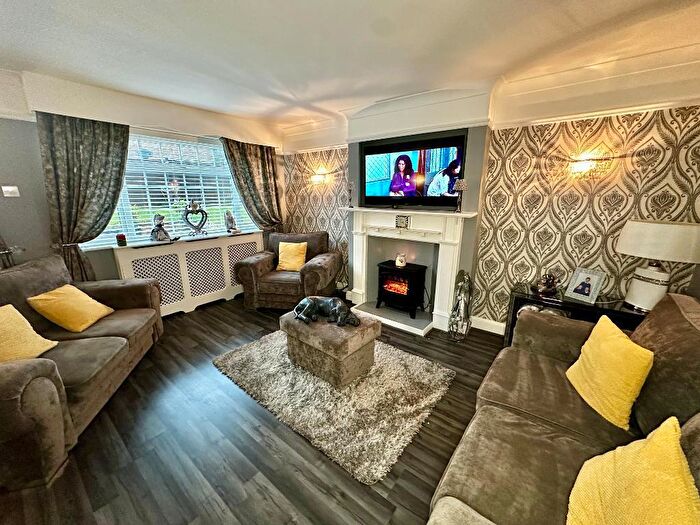 4 Bedroom End Of Terrace House For Sale In Palmarsh Road, Orpington, Kent, BR5