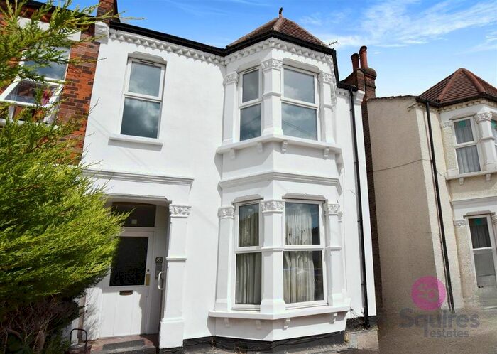 1 Bedroom Flat To Rent In Long Lane, London, N3
