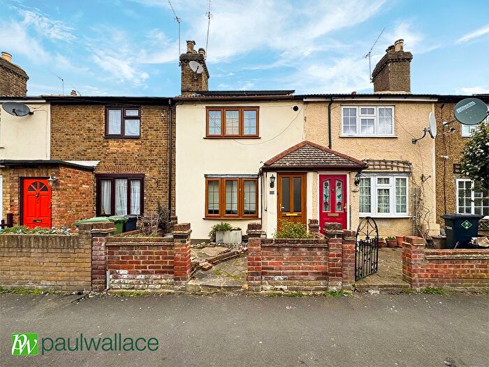 3 Bedroom Terraced House For Sale In Cecil Road, Cheshunt, EN8