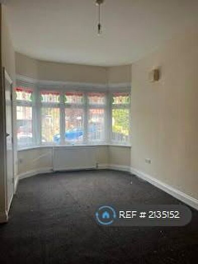 1 Bedroom Flat To Rent In Deepdene Road, London, SE5