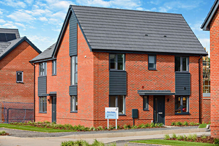 3 Bedroom Semi-Detached House To Rent In Hunt Way, Crowthorne, Berkshire, RG45